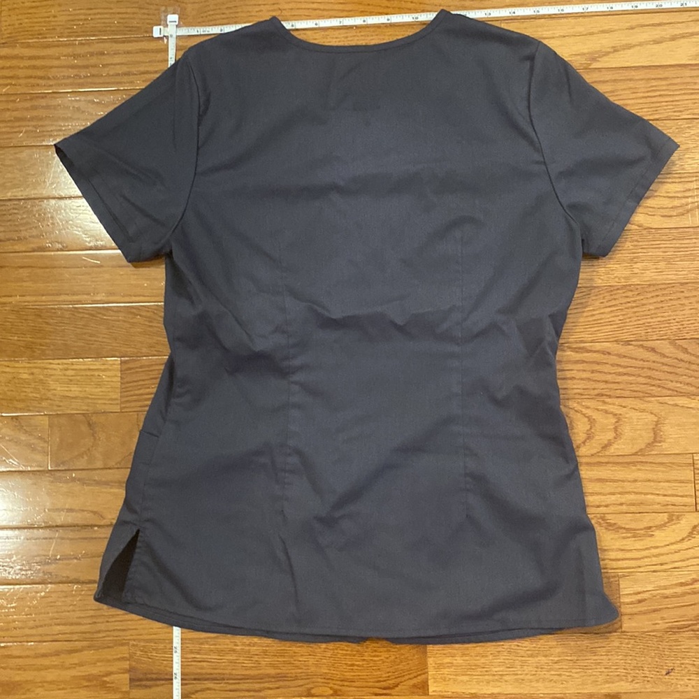 Scrup top - Picture 6 of 6